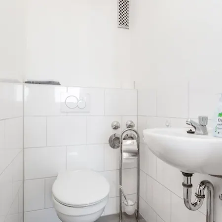 Stylish In Koeln-deutz Daire *