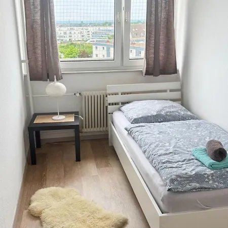 Stylish In Koeln-deutz Apartment *